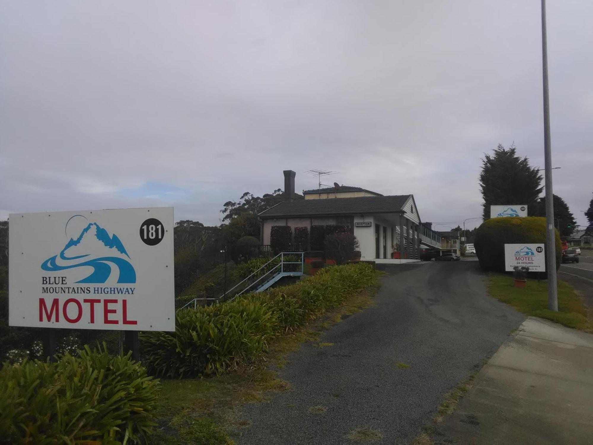 Blue Mountains Highway Motel คาทุมบา ภายนอก รูปภาพ